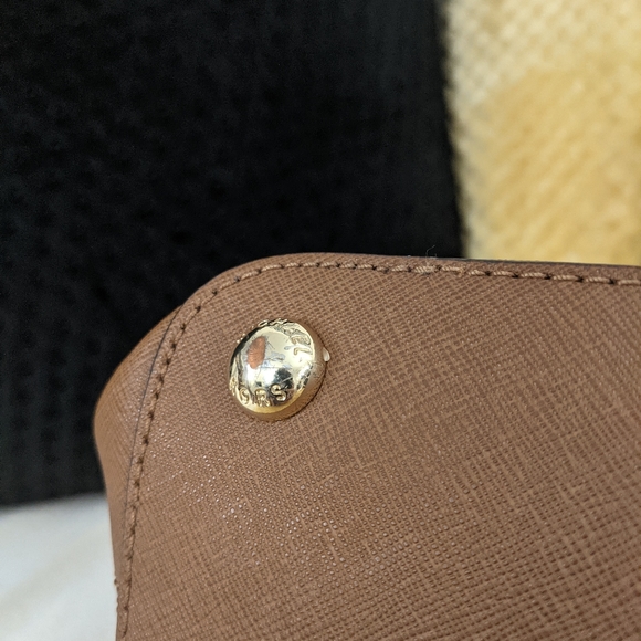 Michael Kors Jet Set Medium Leather Snap Pocket Tote Brown - Picture 7 of 10